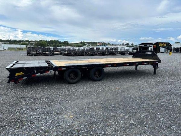 Big Tex 8.5 x 25 Gooseneck Deckover Equipment Trailer