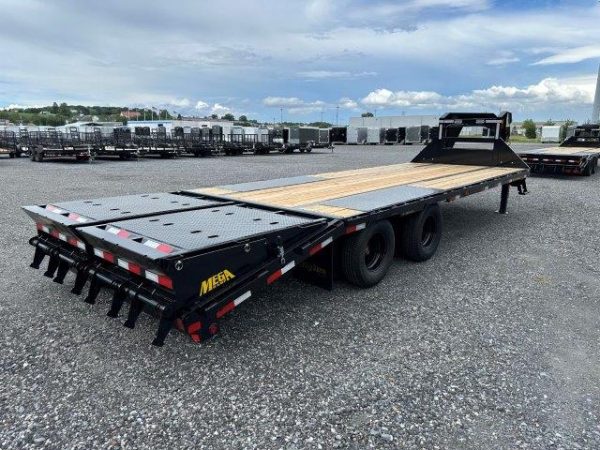 Big Tex 8.5 x 25 Gooseneck Deckover Equipment Trailer