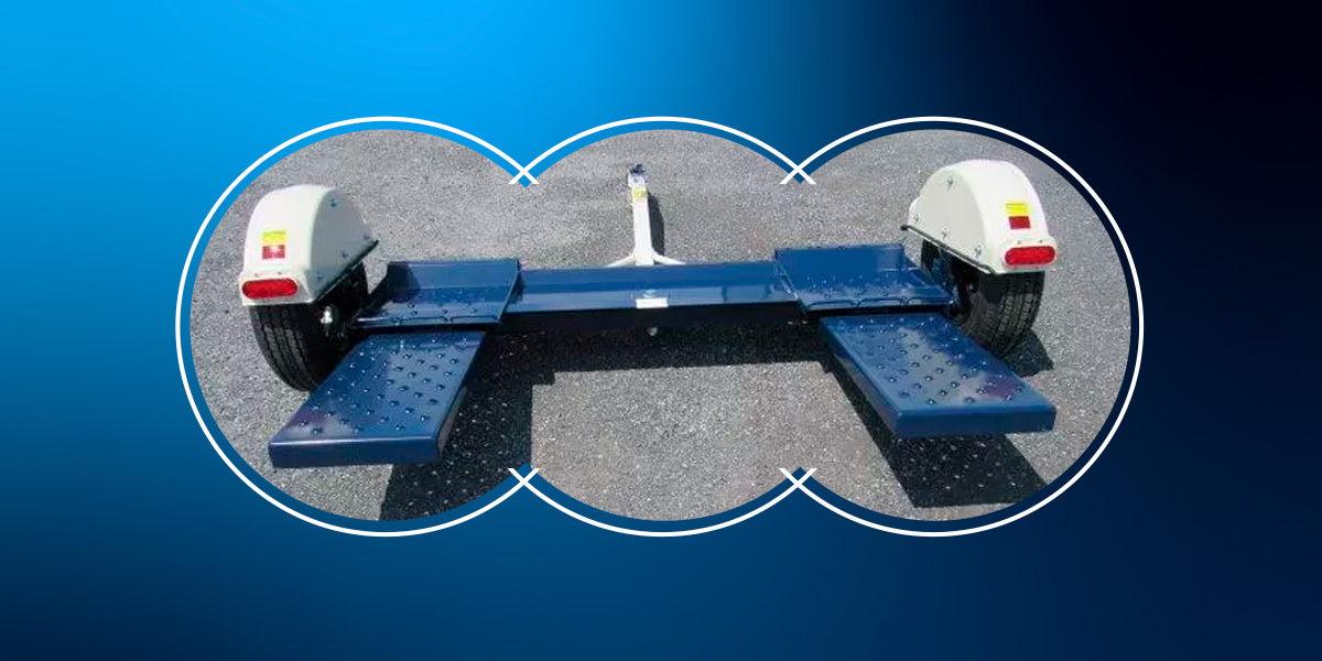 A tow dolly for a vehicle